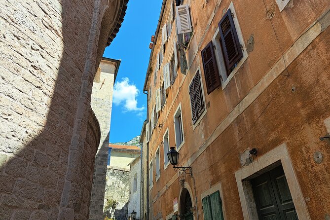 3H Guided Kotor & Cable Car Tour - The 11-minute ride toward Lovcen