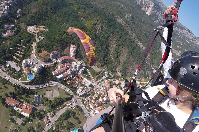 Bečići Standard Paragliding Montenegro /All-inclusive - Why the coastal view is the main attraction