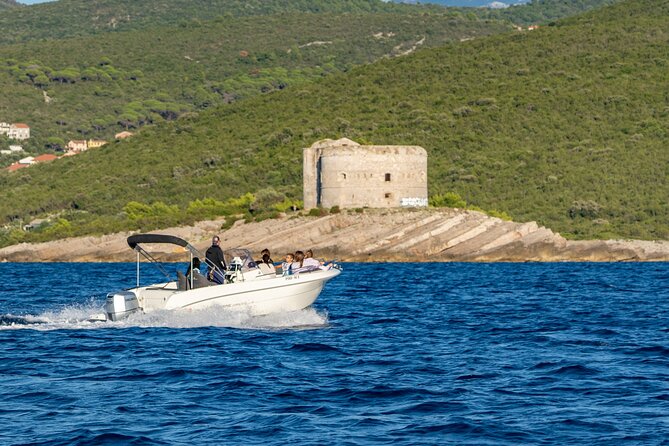 Blue Cave, Lady of the Rocks, Mamula, Submarine Tunnel+ (3h) - The ride: thrilling for some, tiring for others