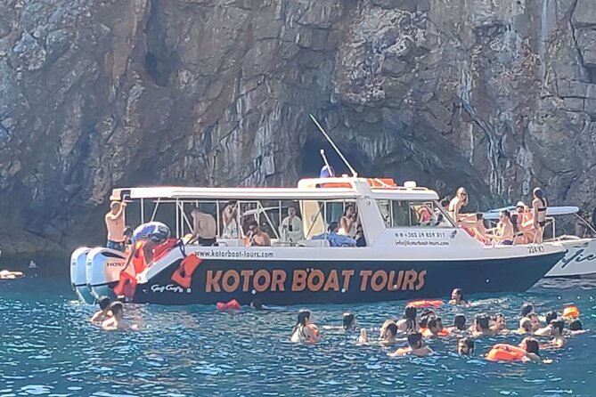 Blue Cave tour and lunch at the local Restaurant, all inclusive - 5h duration - Why a private boat changes the Kotor day