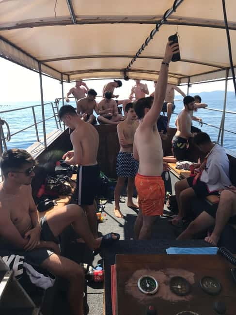 Budva: Mariolo Boat Tours - 3.5 hours panoramic tour - Sveti Stefan from the water