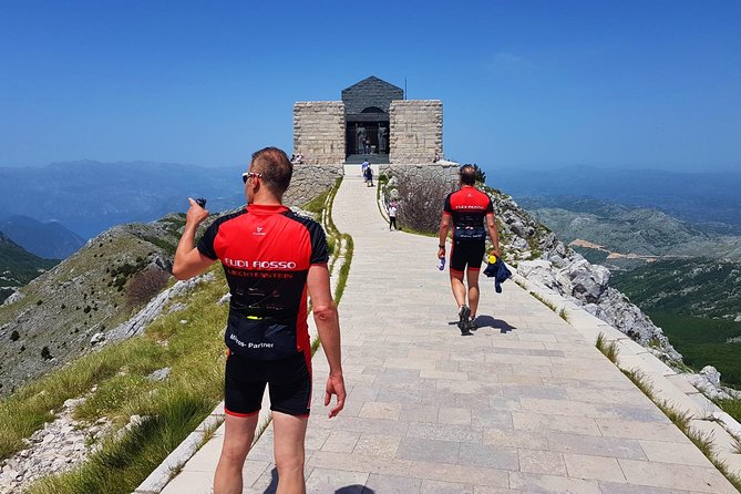 Cable car + Electric MTB from Njegos Mausoleum to Kotor bay - The cable car climb to Lovcen at 1,300 meters