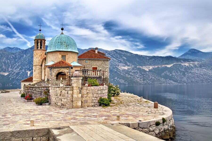 Dubrovnik: Montenegro Day Trip by Bus and Boat - Border delays, weather, and the limits of the schedule