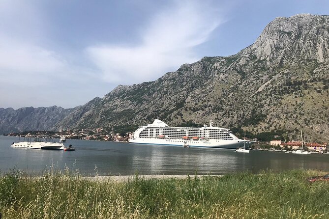 Enjoy Private Transfers by Car or Van from Tivat Airport to Kotor or Budva - Extra charges and the Herceg Novi warning