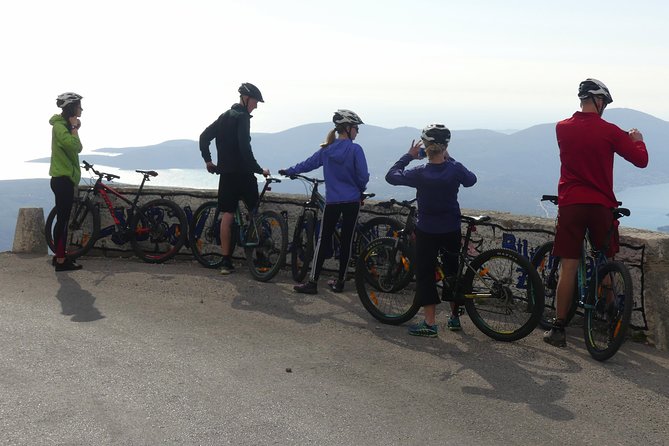 Epic 25 Turns Downhill Bike Descent w/ Panoramic Cable Car Ascent - Traffic, road edges, and the safety question