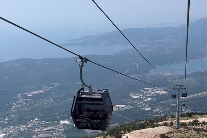 Express Cable Car ascent & 25Turns Epic Bike Descent. - Key points to know before booking