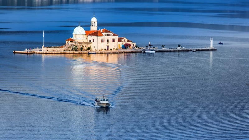 From Dubrovnik: Montenegro Boat Tour from Perast to Kotor - Kotor Old Town and its 2.5 hours of free time