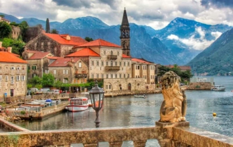From Dubrovnik: Montenegro Day Trip with Boat Cruise - Who will enjoy this day most