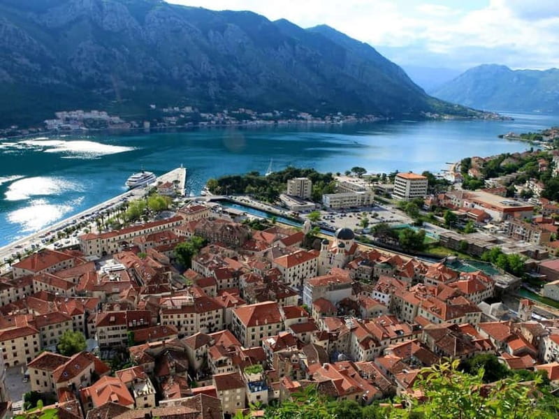 From Dubrovnik: Montenegro Day Trip with Boat Cruise - Early pickup and the ride south