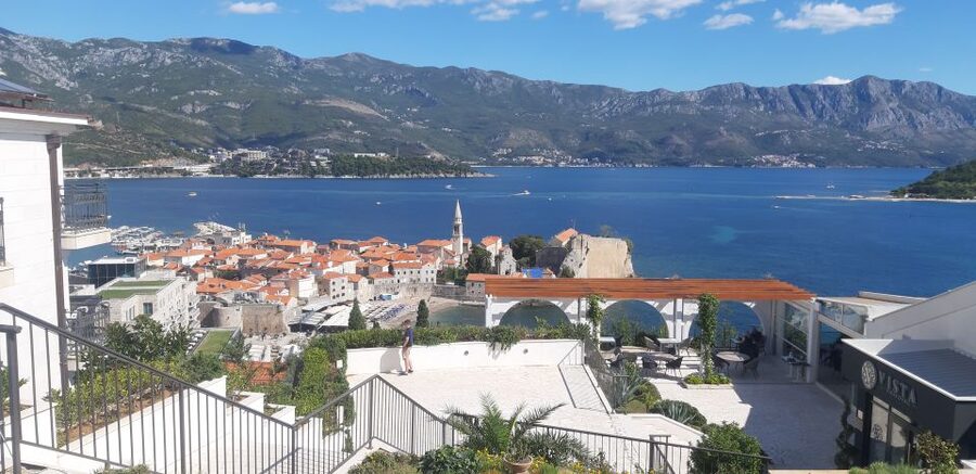 From Dubrovnik: Perast, Kotor & Budva Small-Group Day Trip - Perast: one hour beside the Bay of Kotor