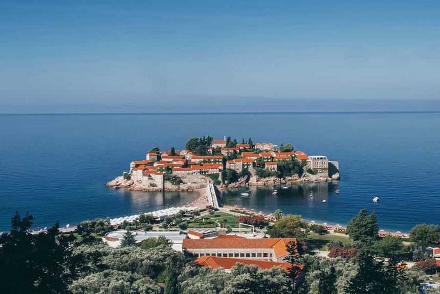 From Shkodra: Budva & Sveti Stefan (Montenegro) Day trip - The drive into Montenegro
