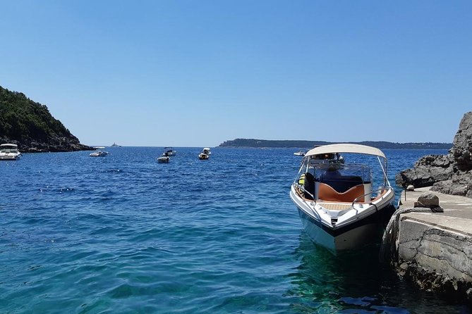 Group Blue Cave tour with a beach stop - 4h duration - Dobrec Beach, a useful but uncertain break