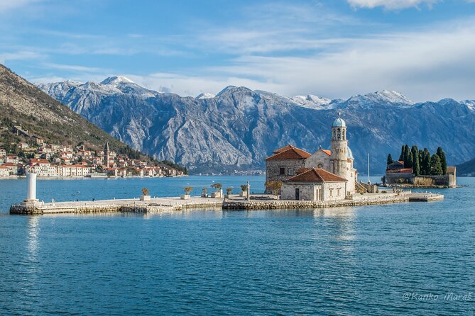 Group Tour - Our Lady of the Rocks and Perast Old Town (1.5hrs) - A Fast Start from Park Slobode