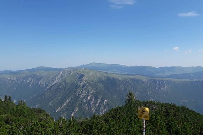 Jeep tour in National park Durmitor - Why this Jeep route shows you more of Durmitor