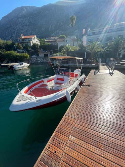 Kotor: Blue Cave and Gulf tour by speedboat - Perast and Our Lady of the Rocks in 20 minutes