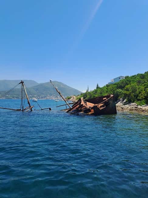 Kotor: Blue Cave and Lady of the Rocks Speedboat Tour - Guide quality and group size