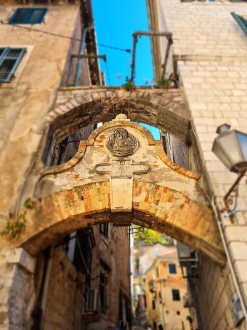 Kotor: Guided Walking Tour of the Old Town - Flour Square and two old palaces