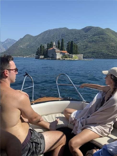 Kotor: Our Lady of the Rocks & Perast Old Town Boat Tour - Perast, Baroque beauty in a half-hour
