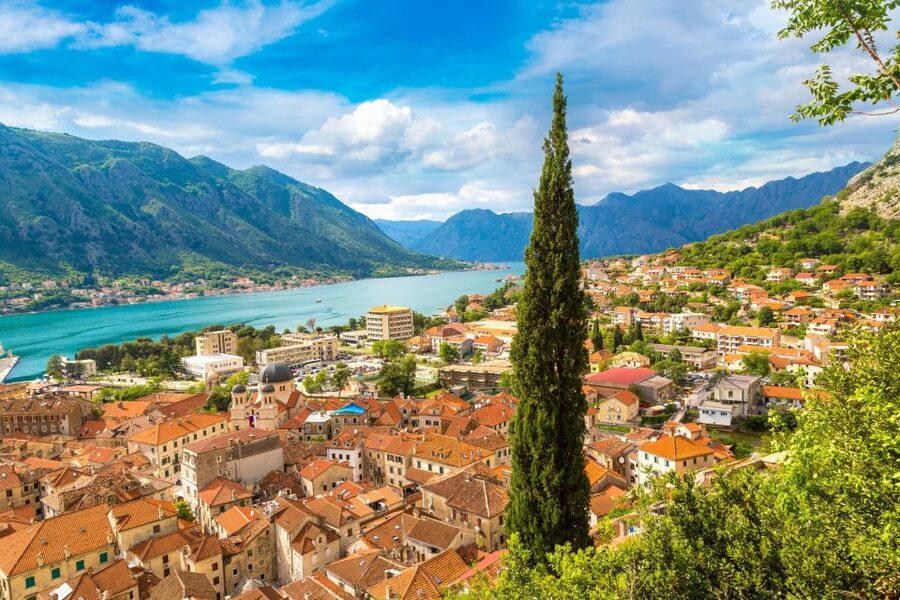 Kotor & Perast: Guided Day Trip From Dubrovnik - Our Lady of the Rocks and the Optional Island Visit