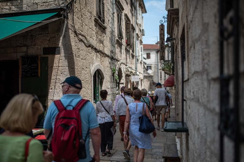 Kotor & Perast: Guided Day Trip From Dubrovnik - Kotor Guided Walk: One Hour to Read the City