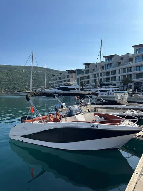 Kotor: Private Blue Cave & Bay of Kotor Boat Tour w/ Drink - What the private format changes
