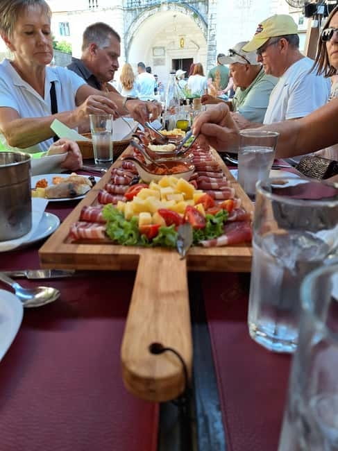 Kotor: Private Walking Tour with Wine and Food Tasting - Kotor Old Town in a focused 45-minute walk