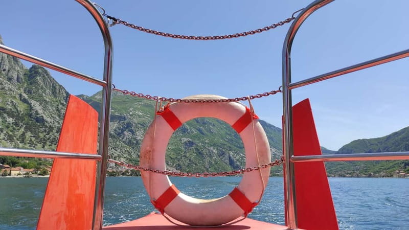 Kotor: Red Semi-Submarine Family Tour With Underwater Cabin - The 20-minute underwater cabin: fun, but keep expectations realistic