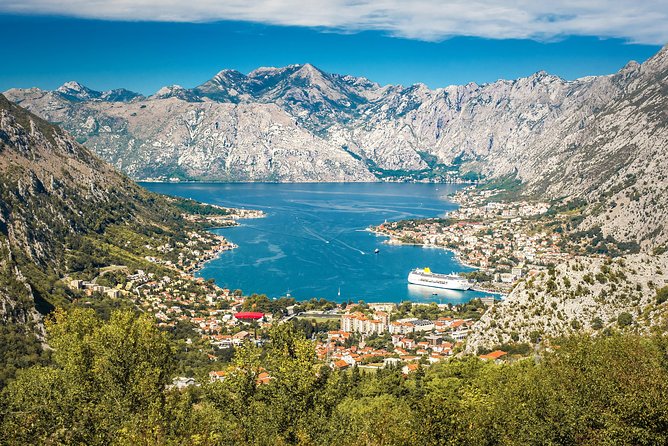Kotor Red Semi-Submarine Tour: Underwater Cabin Family Adventure - Twenty Minutes Behind the Underwater Windows
