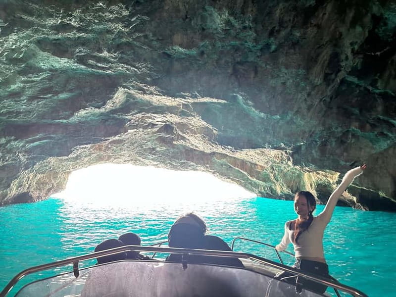 Kotor: Speedboat Tour to Blue Cave and Our Lady of the Rocks - Perast from the water: a strong opening view