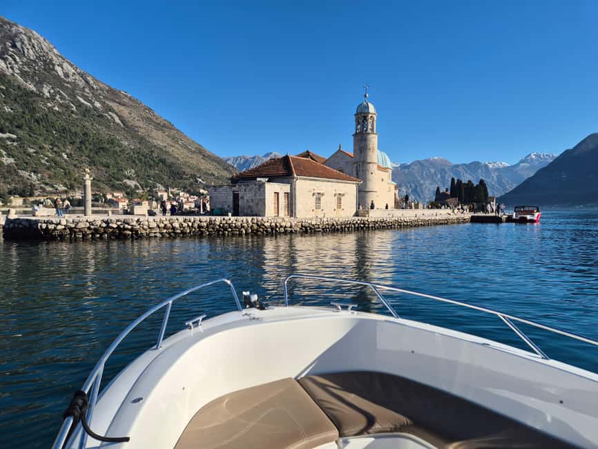 Kotor: Speedboat Tour to Perast and Our Lady of the Rocks - Perast and its 57-meter church tower