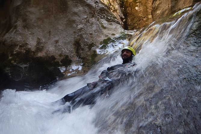 Nevidio Canyoning - Photos and videos without risking your phone