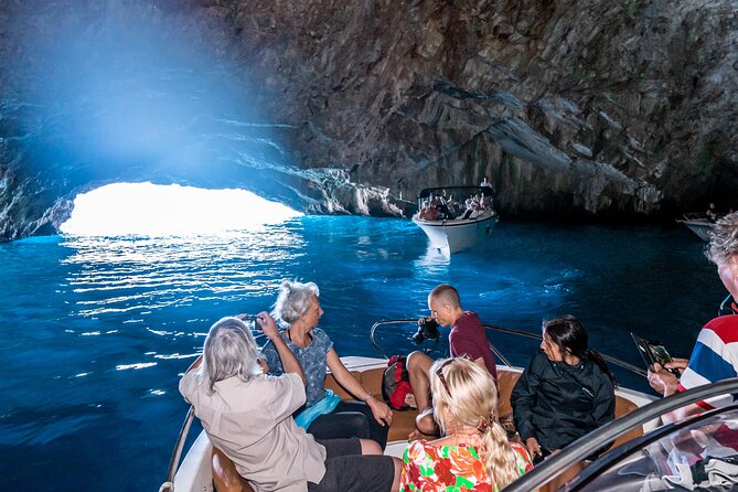 Private Blue Cave tour with a beach stop - 4h30min duration - Dobrec Beach, reached only from the sea