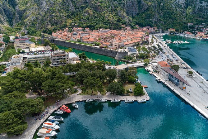 Private Gastro Cruise: Blue Cave & Organic Seaside Lunch - The return ride and the role of the skipper