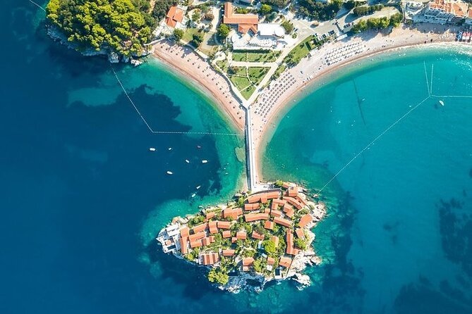 Private Guided Tour in Budva Sveti Stefan - Miločer and Queen’s Park slow the return