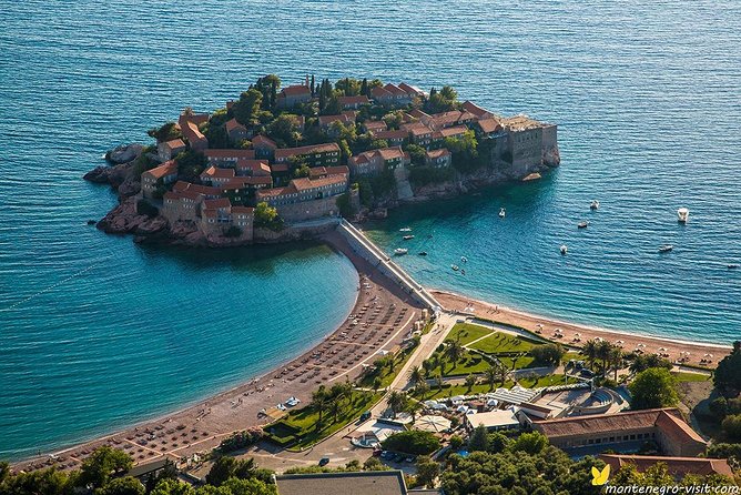 Private Transfer from Budva or Becici to Dubrovnik airport - What the private car or minivan adds