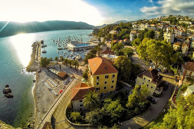 Private transfer from Herceg Novi to Dubrovnik airport - A closer look at Herceg Novi before departure