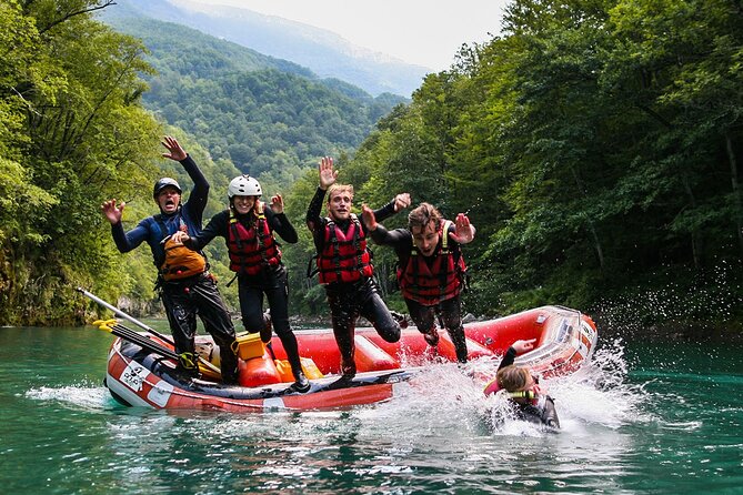 Rafting Adrenalin 7km - The first rapids and the rhythm of the river