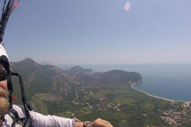 Relaxing flight in Petrovac - Reaching the Paragliding Beauty Montenegro launch site