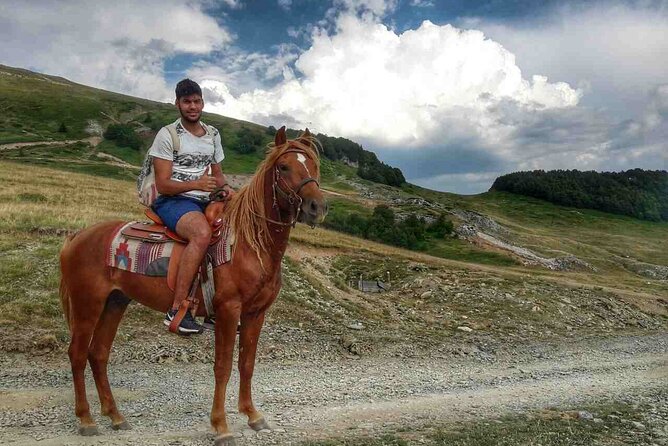 Short Horseback riding - Kolasin - Helmets, Clothing, and Weather