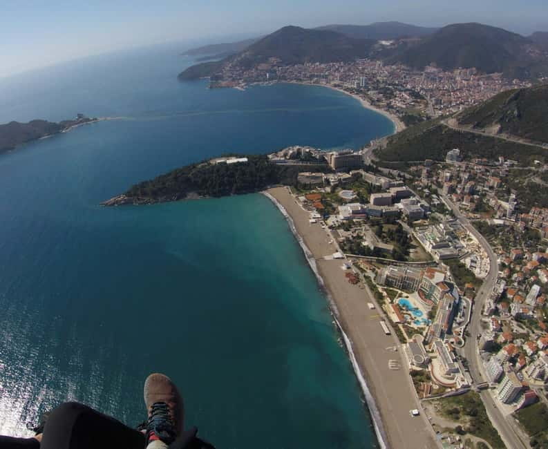 Tandem Paragliding in Budva with Expert Pilots/All-inclusive - From Budva to the Brajiči launch site