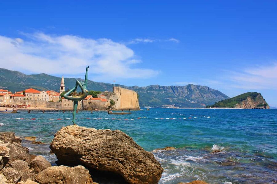 Tirana/Durres/Shkoder: Montenegro Day Tour Budva & S. Stefan - Why this cross-border day trip works